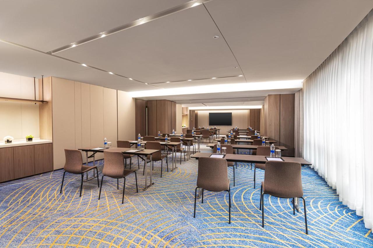 Hualuxe Shanghai Changfeng Park Экстерьер фото