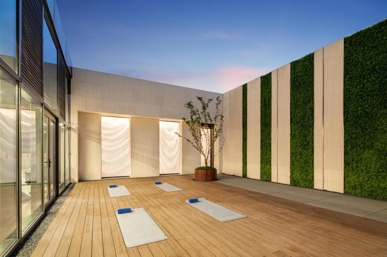 Hualuxe Shanghai Changfeng Park Экстерьер фото